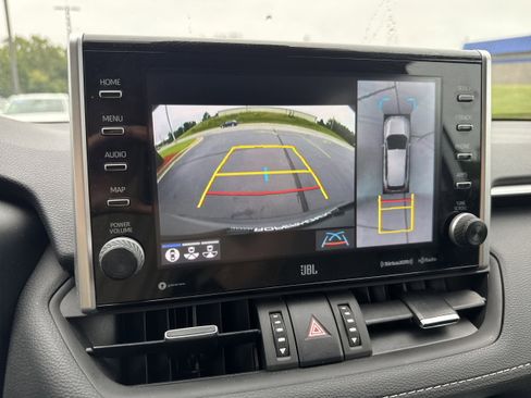 Used 2022 Toyota RAV4 Limited image 22