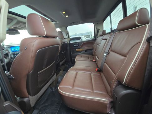 Used 2015 Chevrolet Silverado 2500 High Country image 8