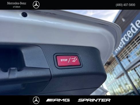 Certified 2026 Mercedes-Benz GLB 250 image 9