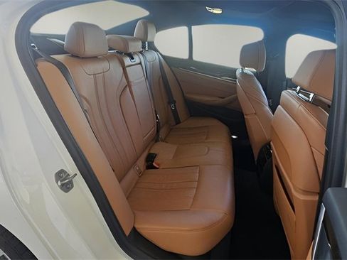 Used 2019 BMW 530i w/ Convenience Package image 21