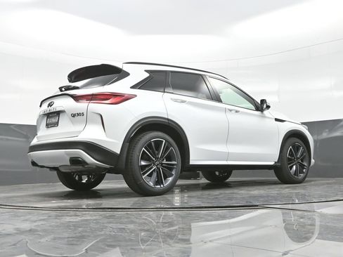 New 2025 INFINITI QX50 Sport image 29