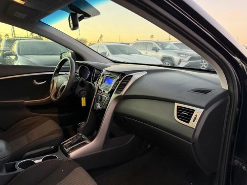 Used 2013 Hyundai Elantra GT image 21