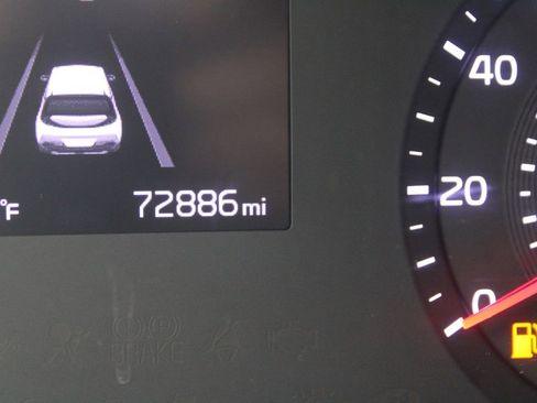 Certified 2022 Kia Soul LX w/ Technology Package image 28