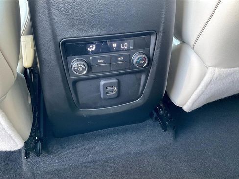 Used 2023 Buick Enclave Essence w/ Experience Buick Package image 33