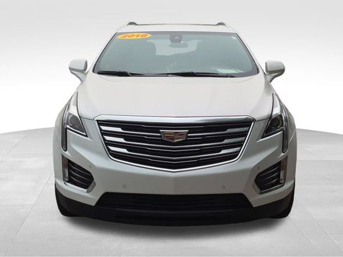 Used 2019 Cadillac XT5 Luxury FWD image 3