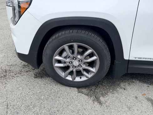 Used 2023 GMC Terrain SLT w/ Infotainment Package II image 10