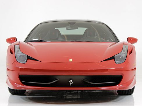 Used 2015 Ferrari 458 Italia Coupe RWD image 9