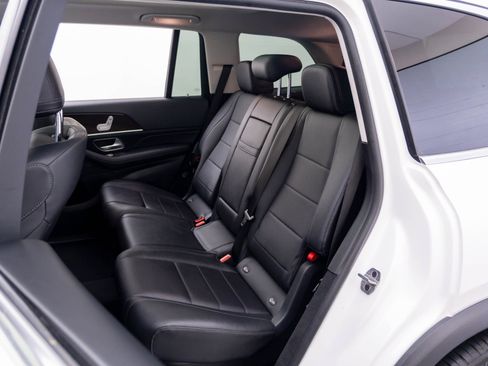 Used 2024 Mercedes-Benz GLS 450 4MATIC image 16