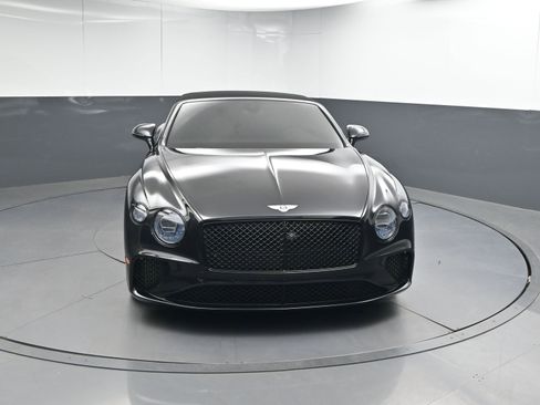 Used 2020 Bentley Continental GT image 29