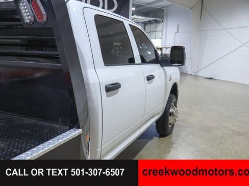 Used 2024 RAM 3500 Tradesman w/ Chrome Appearance Group AWD/4WD image 33