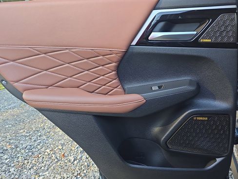 New 2025 Mitsubishi Outlander SEL image 26