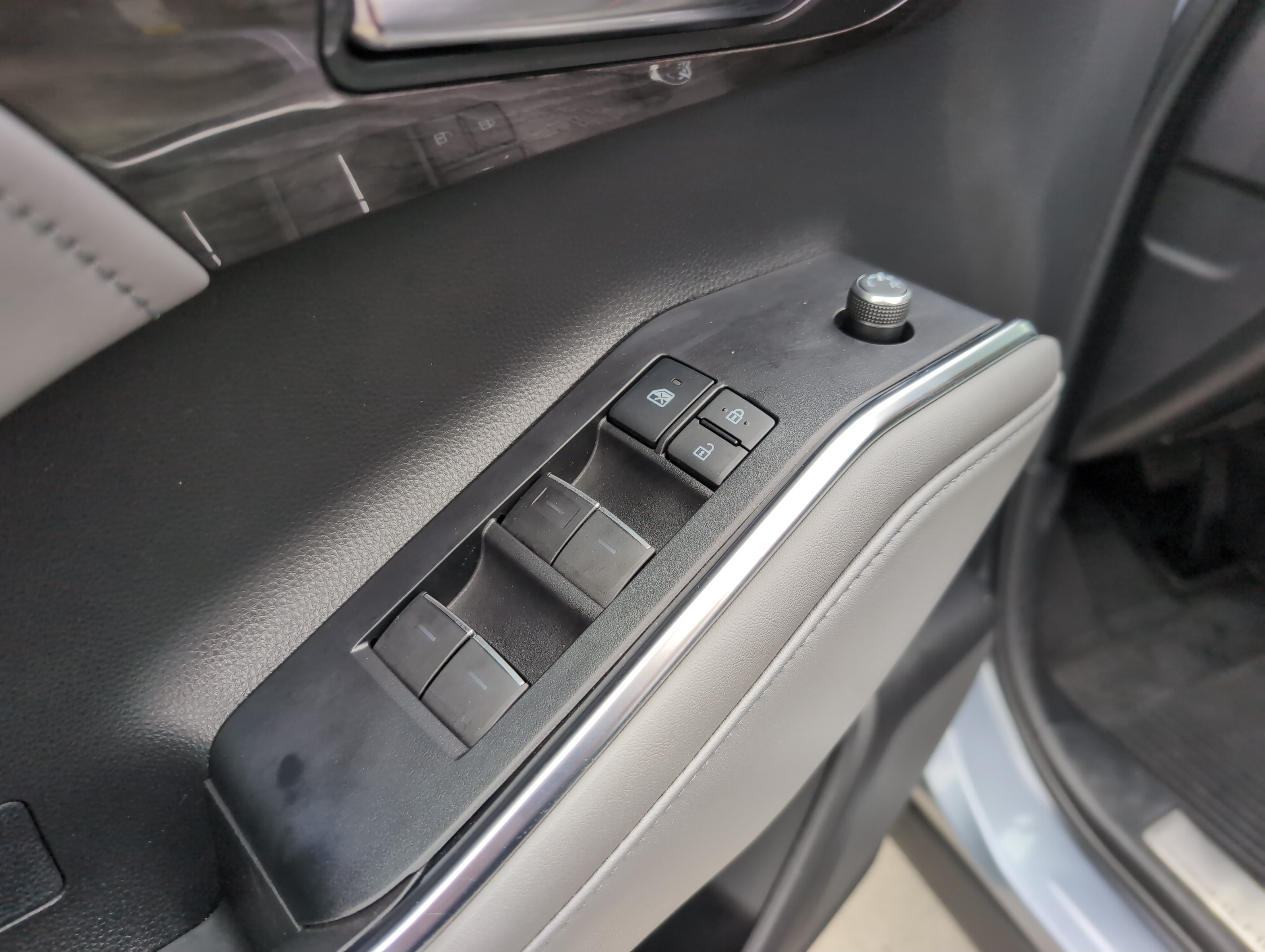 Used 2022 Toyota Highlander Platinum FWD image 15