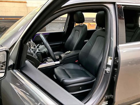 Used 2023 Mercedes-Benz GLB 250 4MATIC image 28