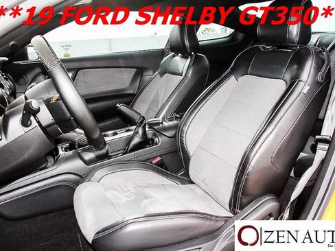 Used 2019 Ford Mustang Shelby GT350 w/ Technology Package image 32
