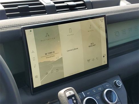 Used 2023 Land Rover Defender 110 75th Limited Edition image 29