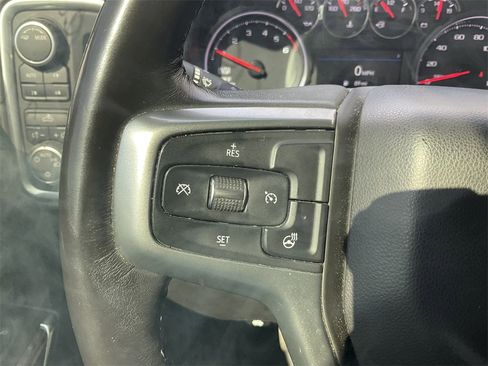 Used 2021 Chevrolet Silverado 1500 LT w/ Z71 Off-Road Package image 19