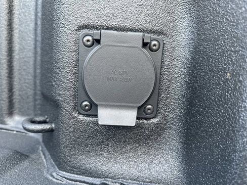 New 2025 Chevrolet Silverado 2500 Custom w/ Custom Value Package image 32