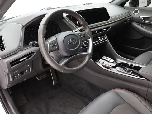 Used 2023 Hyundai Sonata SEL Plus image 16