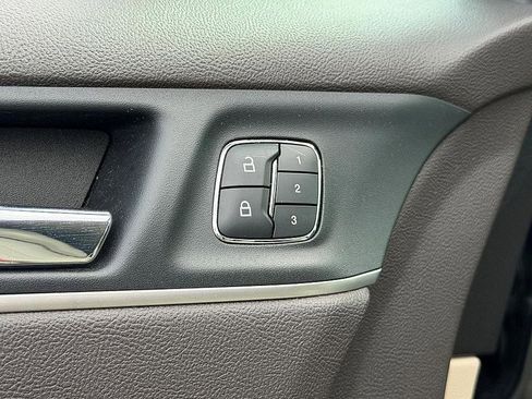 Used 2019 Lincoln MKC Select w/ Select Plus Package image 21