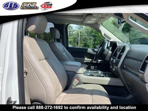 Used 2020 Ford Expedition XLT w/ Equipment Group 202A AWD/4WD image 19