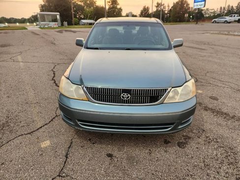 Used 2000 Toyota Avalon XL w/ Option Pkg 3 FWD image 9