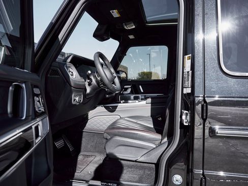 Used 2025 Mercedes-Benz G 63 AMG 4MATIC image 32