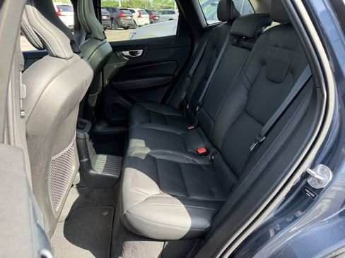 Used 2024 Volvo XC60 T8 Plus w/ Climate Package AWD/4WD image 10