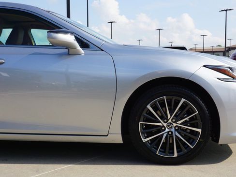 Certified 2024 Lexus ES 350 w/ Premium Package image 9