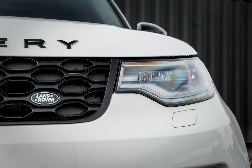 Used 2025 Land Rover Discovery Dynamic SE AWD/4WD image 6