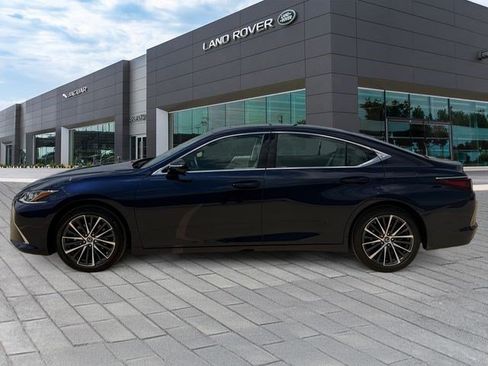 Used 2025 Lexus ES 350 w/ Premium Package FWD image 2