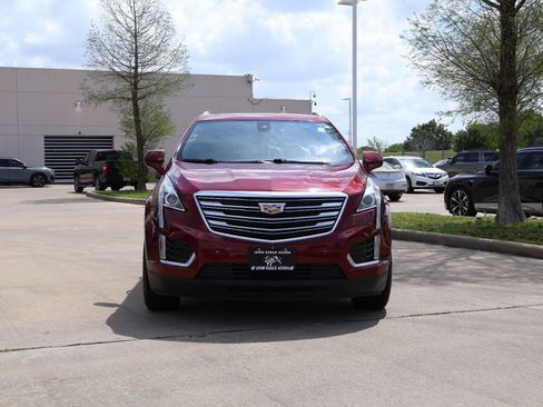Used 2018 Cadillac XT5 Luxury w/ Driver Awareness Package FWD image 6