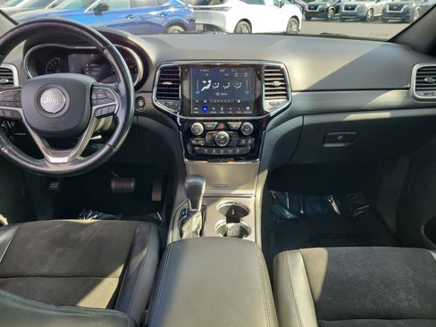 Used 2020 Jeep Grand Cherokee Altitude image 9