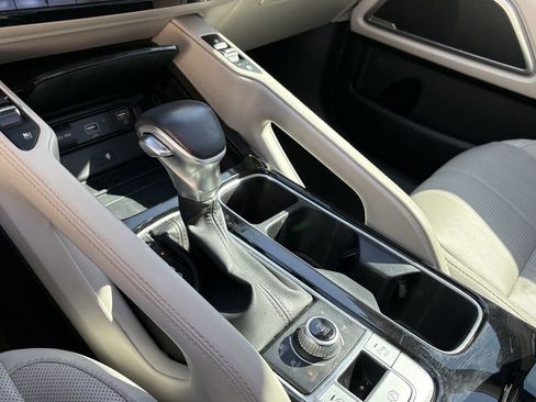 Used 2022 Kia Telluride EX w/ EX Premium Package image 22