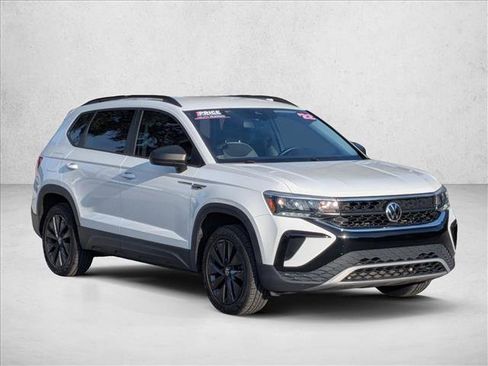Used 2022 Volkswagen Taos S image 3