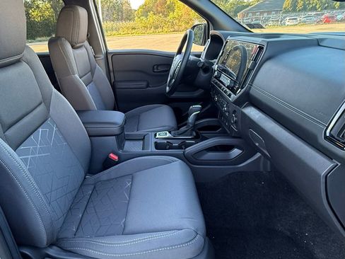 New 2026 Nissan Frontier SV w/ Tow Package image 16