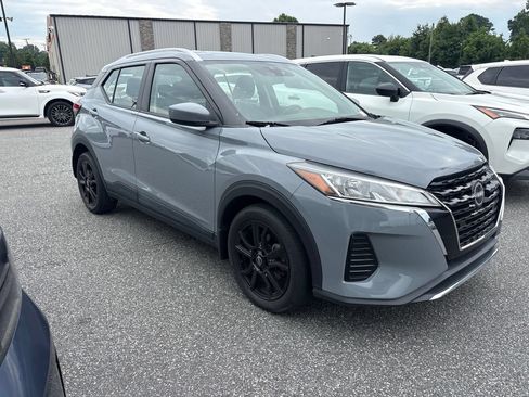 Used 2023 Nissan Kicks SV FWD image 10