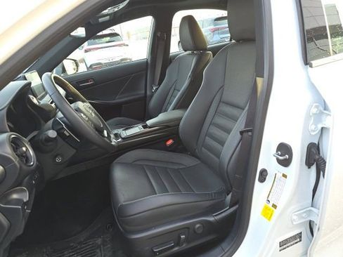 Used 2023 Lexus IS 350 F Sport image 10