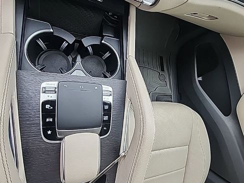 Used 2020 Mercedes-Benz GLE 350 4MATIC image 25