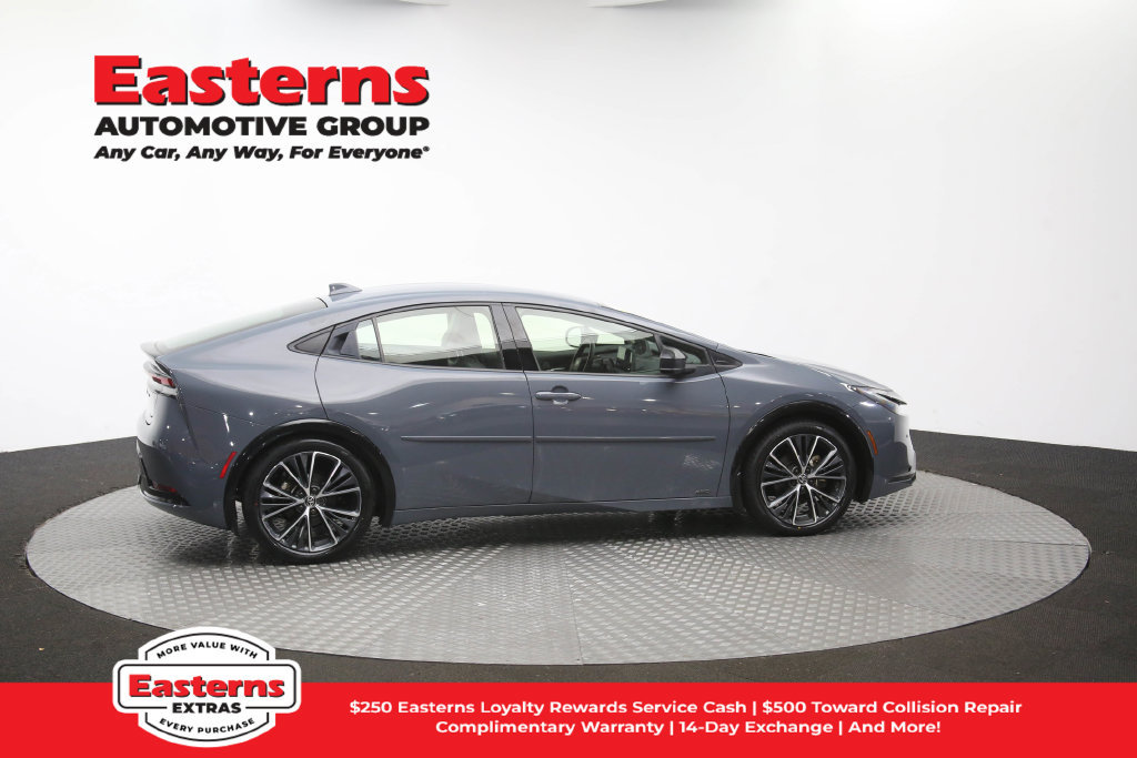 Used 2023 Toyota Prius XLE AWD/4WD image 44