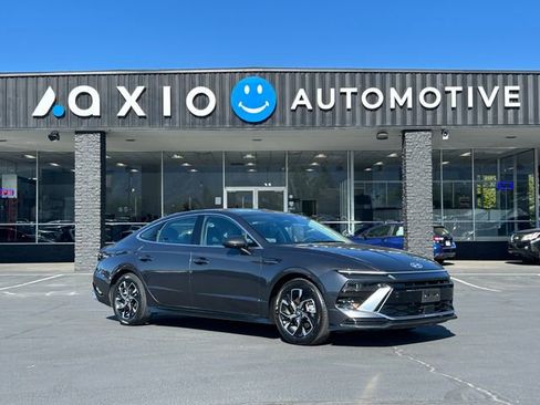 Used 2025 Hyundai Sonata SEL FWD image 1