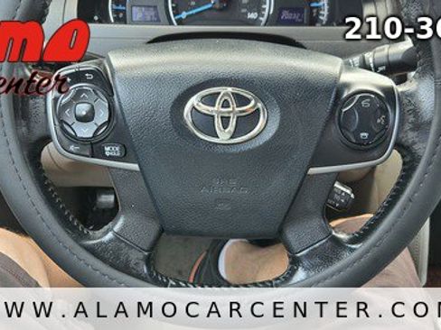 Used 2013 Toyota Camry XLE FWD image 33