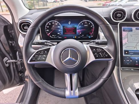 Used 2024 Mercedes-Benz GLC 300 4MATIC image 21