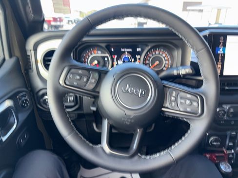 New 2026 Jeep Gladiator Sport S image 13