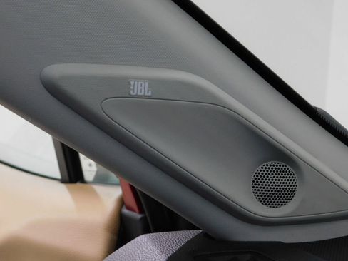 Used 2020 Toyota RAV4 Limited w/ Carpet Mat Package image 27