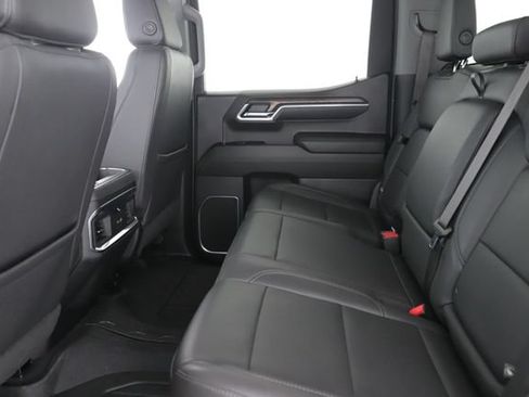 Used 2023 GMC Sierra 1500 SLT AWD/4WD image 27