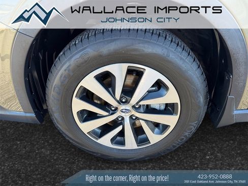 Used 2020 Subaru Outback Premium image 9