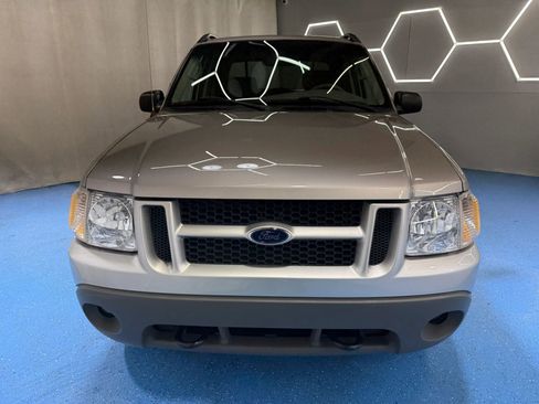 Used 2003 Ford Explorer Sport Trac XLT image 3