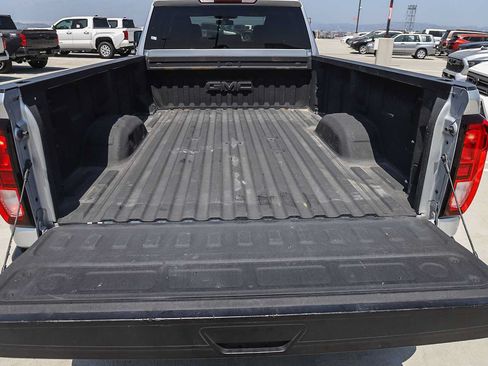 Used 2021 GMC Sierra 3500 4x4 Crew Cab w/ Gooseneck/5TH Wheel Package image 22