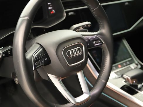Used 2019 Audi Q8 Premium Plus w/ Premium Plus AWD/4WD image 15