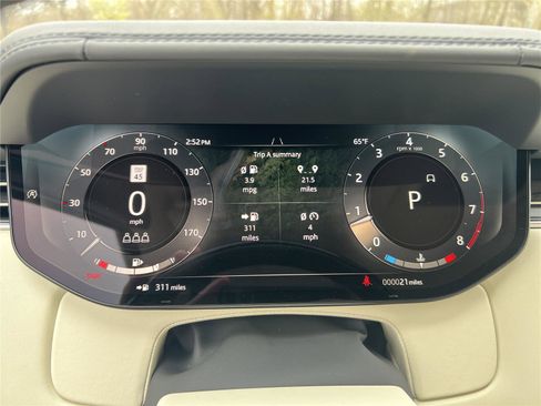 New 2025 Land Rover Range Rover SE AWD/4WD image 11